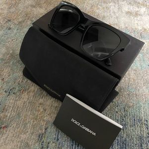 Beautiful Dolce and Gabbana Sunglasses worn 3 times! Perfect condition 🕶!